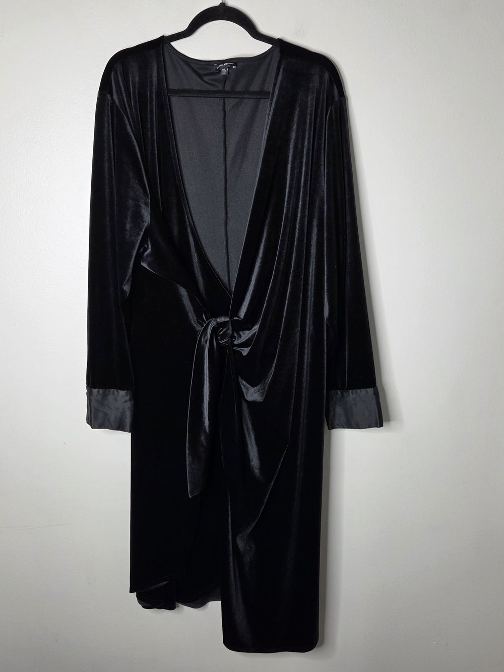 Universal Standard Black Luxe Velvet Wrap Dress